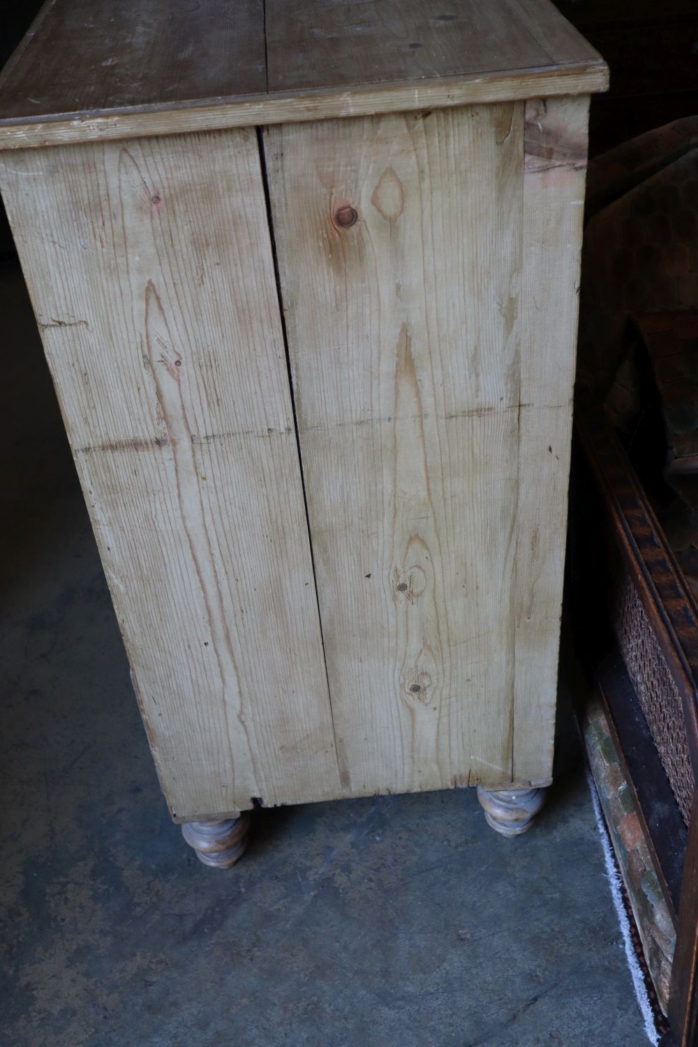 A Victorian pine chest of drawers, width 108cm, depth 51cm, height 102cm